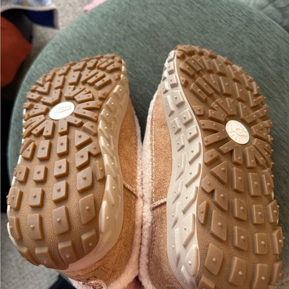 NWOT Ugg Venture Daze Ultra Mini Cozy Shearling Boot - Picture 9 of 10